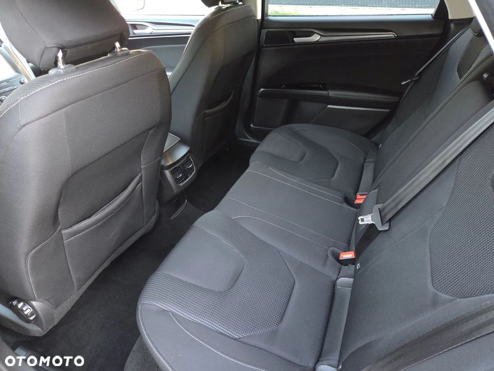 Ford Mondeo 2.0 Hybrid Titanium - 21