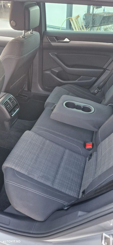 Volkswagen Passat - 10
