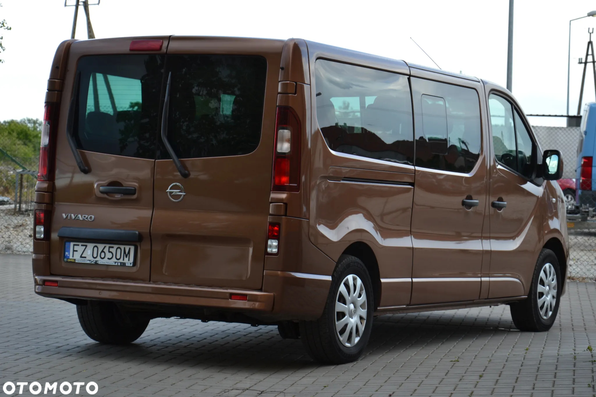 Opel Vivaro L2H1 2,9t Edition - 9