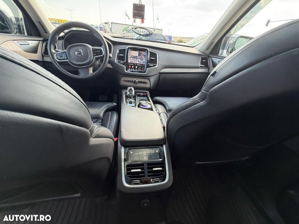 Volvo XC 90 Recharge T8 eAWD R-Design - 6