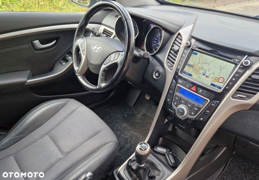 Hyundai i30 blue Kombi 1.6 GDi Style - 32