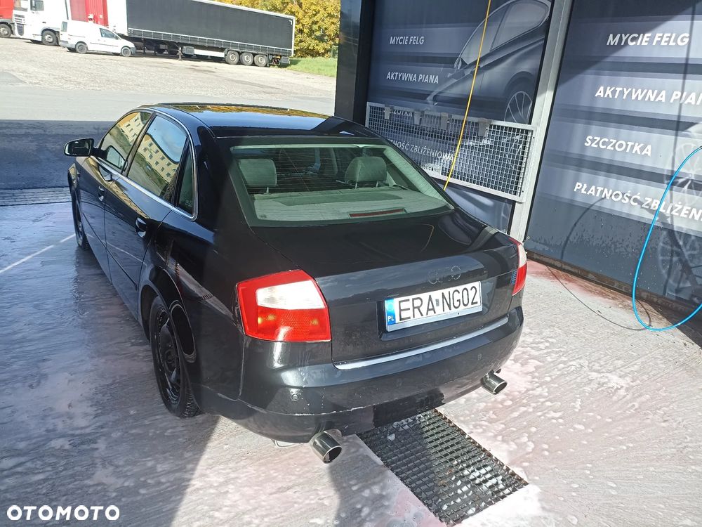Audi A4 Limousine - 2