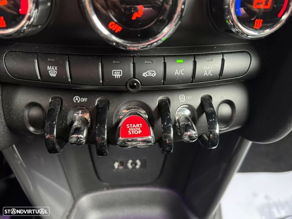 MINI 3 Portas One D - 12