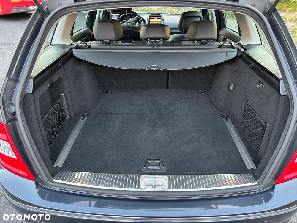 Mercedes-Benz Klasa C 200 T CGI Automatik BlueEFFICIENCY Avantgarde - 11