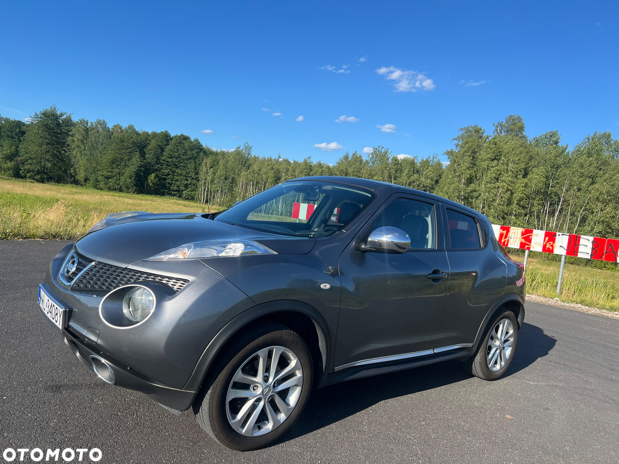 Nissan Juke 1.6 DIG-T Tekna 4WD Xtronic - 2
