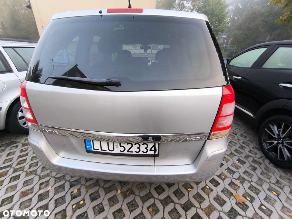 Opel Zafira 2008 photo 2