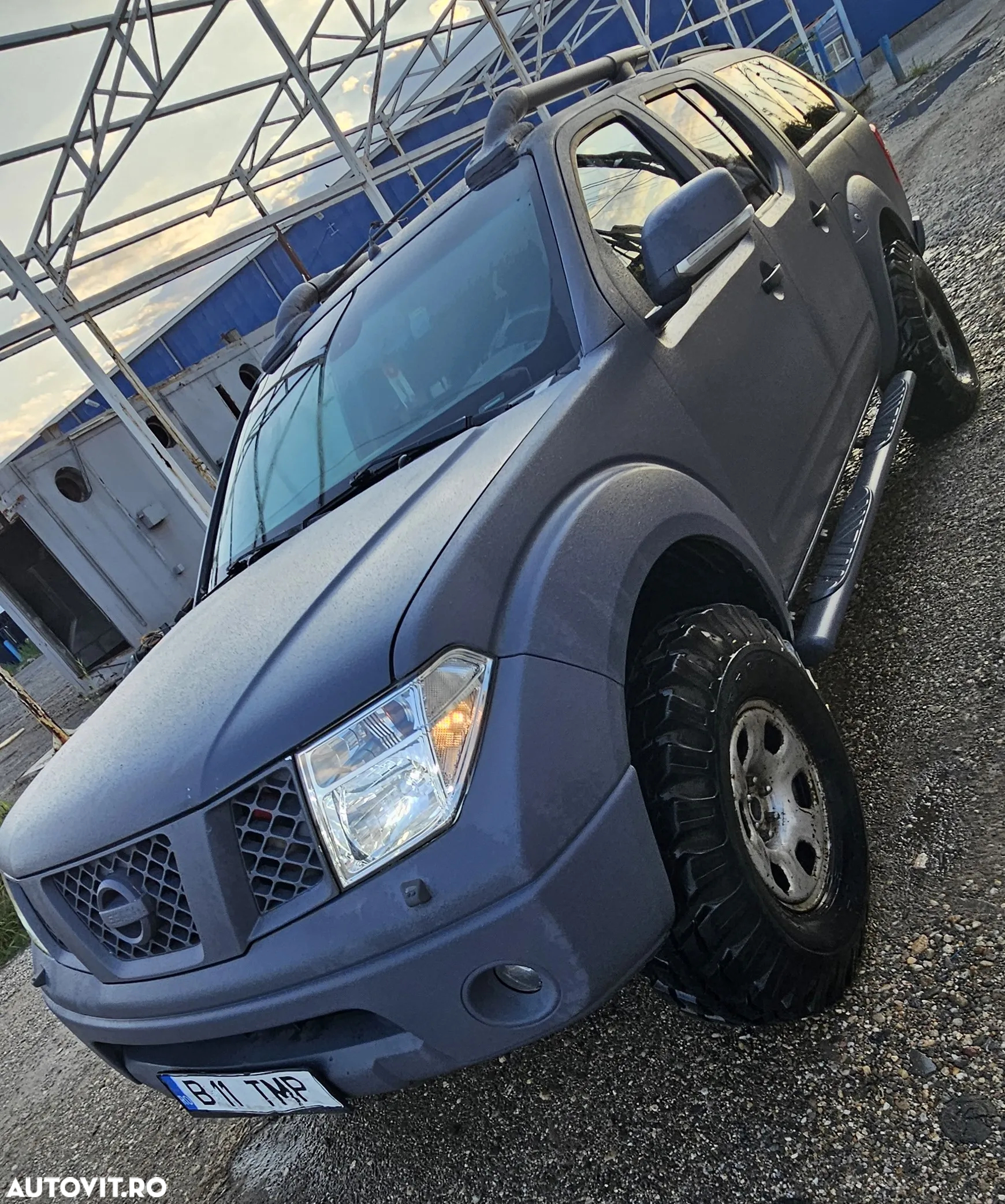 Nissan Navara 2.5 dCi DPF 4X4 Double Cab LE - 10