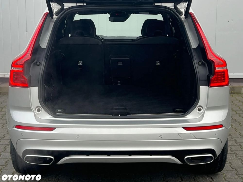 Volvo XC 60 T5 AWD R-Design - 10