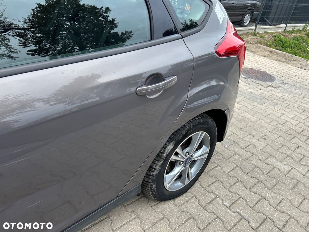 Ford Focus - 32