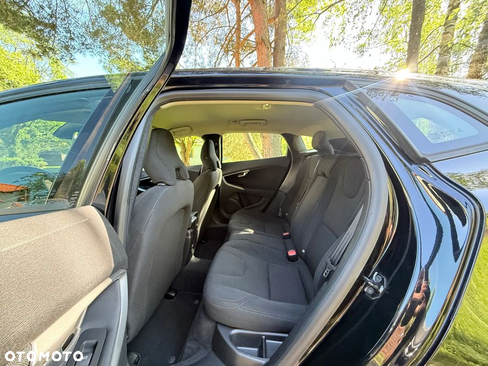 Volvo V40 D2 Momentum - 23