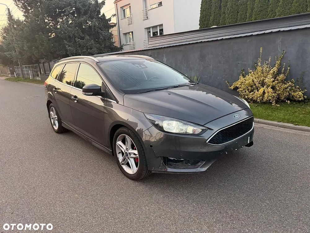 Ford Focus 1.5 EcoBlue Start-Stopp-System ST-LINE DESIGN - 3
