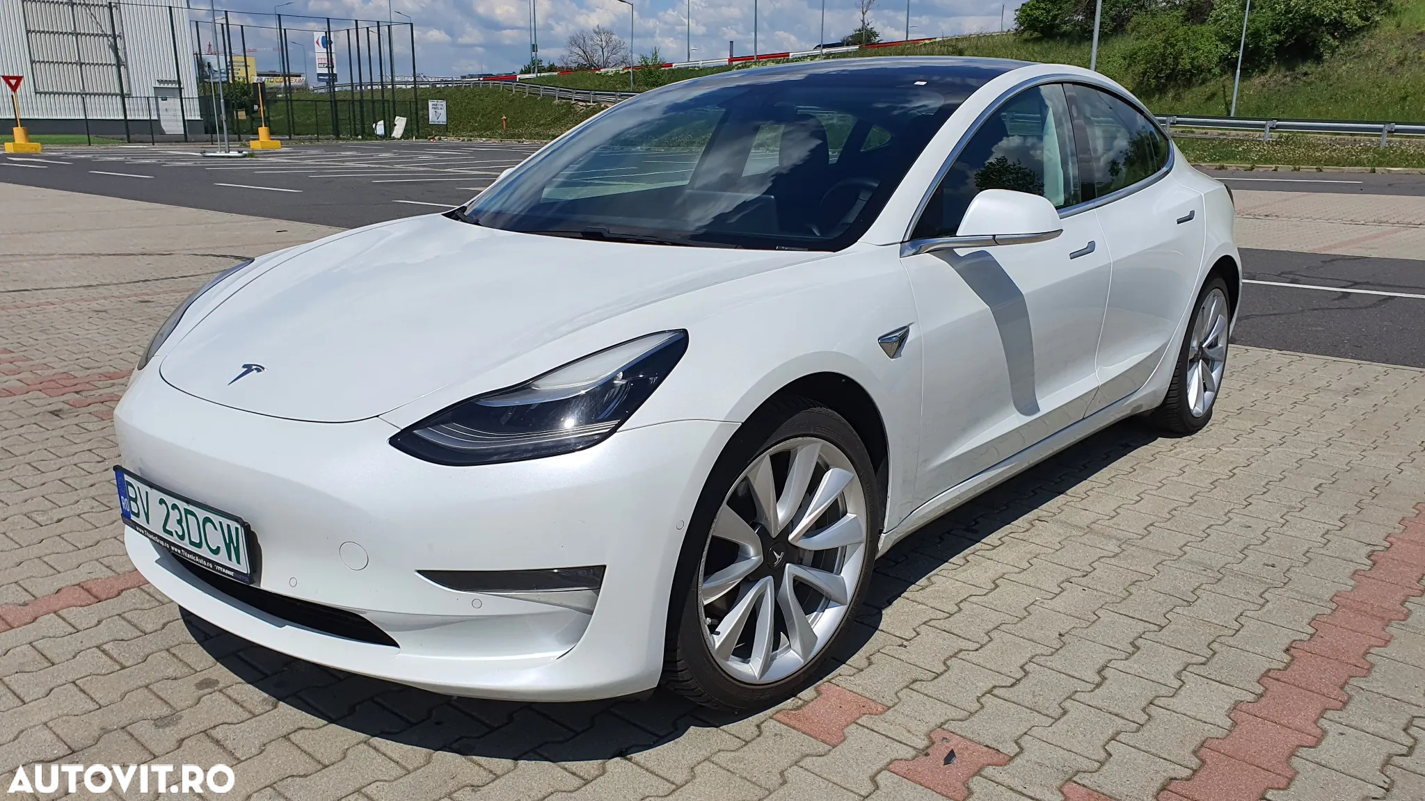 Tesla Model 3 Langstreckenbatterie Allradantrieb Dual Motor - 3