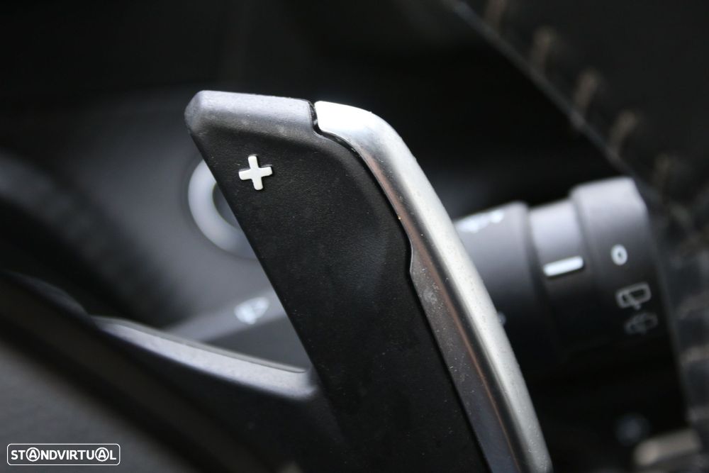 Peugeot 2008 1.5 BlueHDi Allure EAT8 - 22