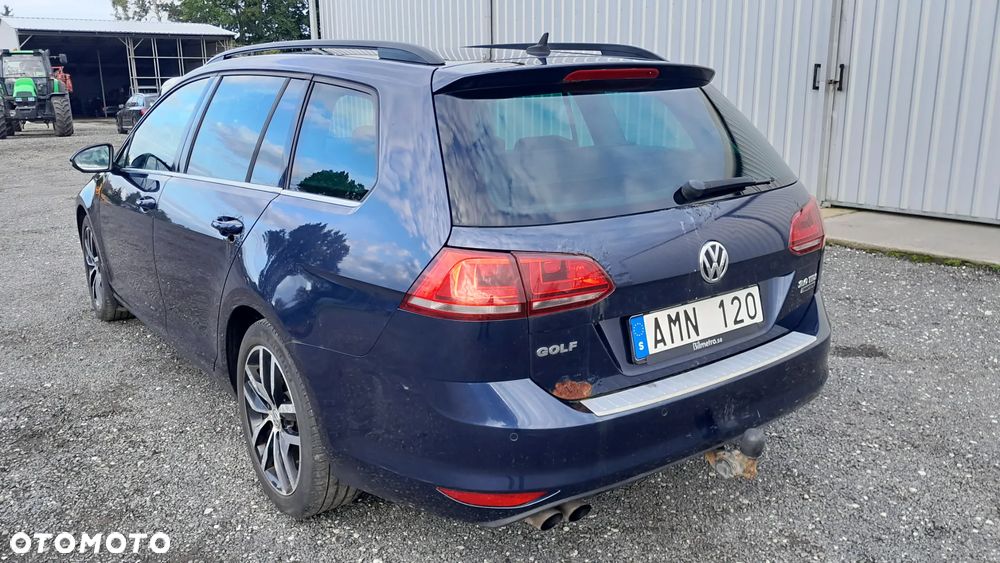 Volkswagen Golf - 6