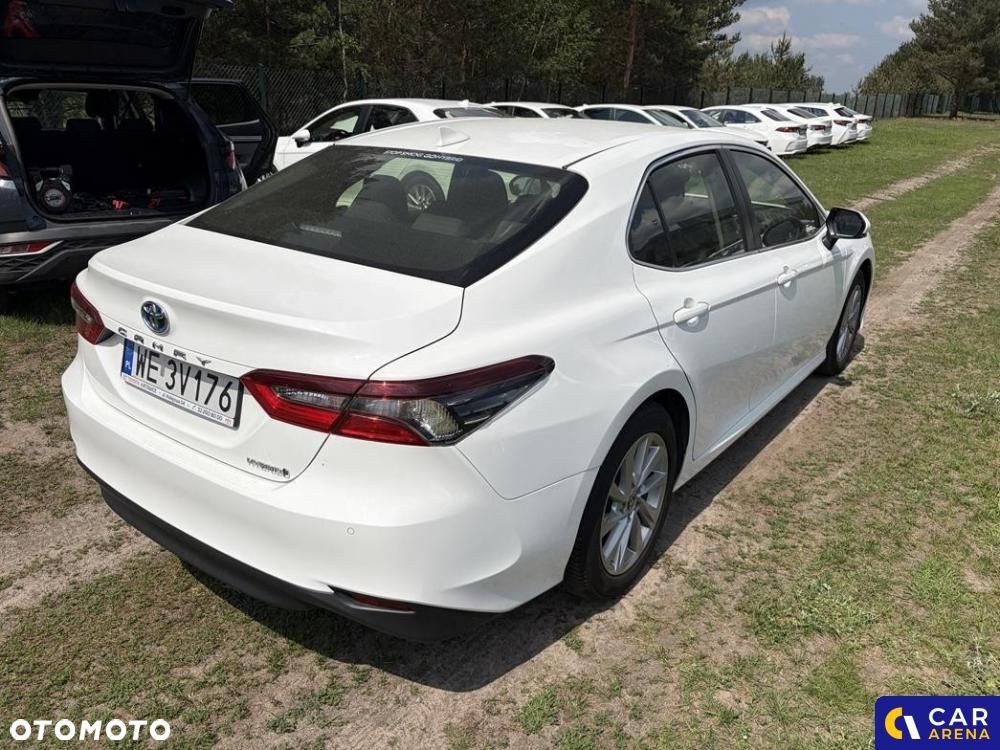 Toyota Camry - 5