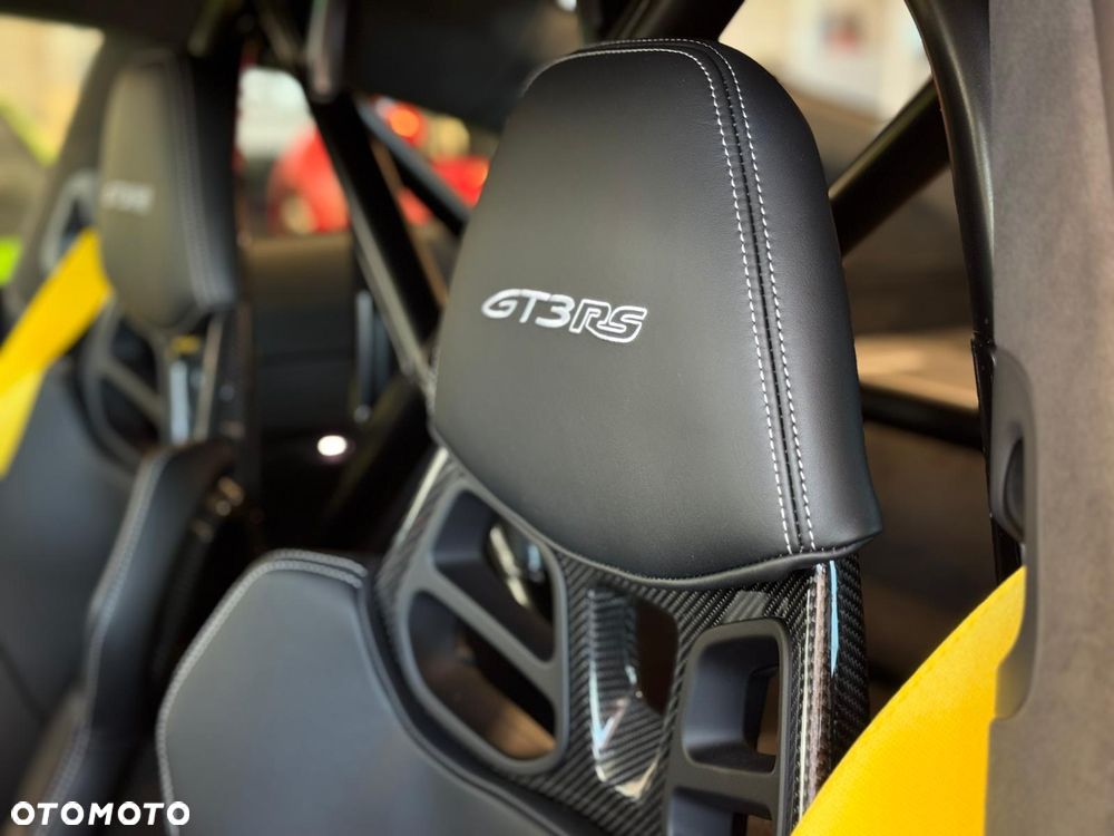 Porsche 911 GT3 RS - 11