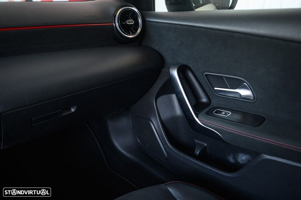 Mercedes-Benz A 180 d AMG Line Aut. - 42