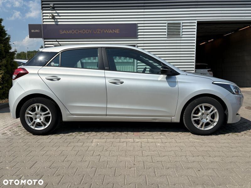 Hyundai i20 1.2 GO - 21