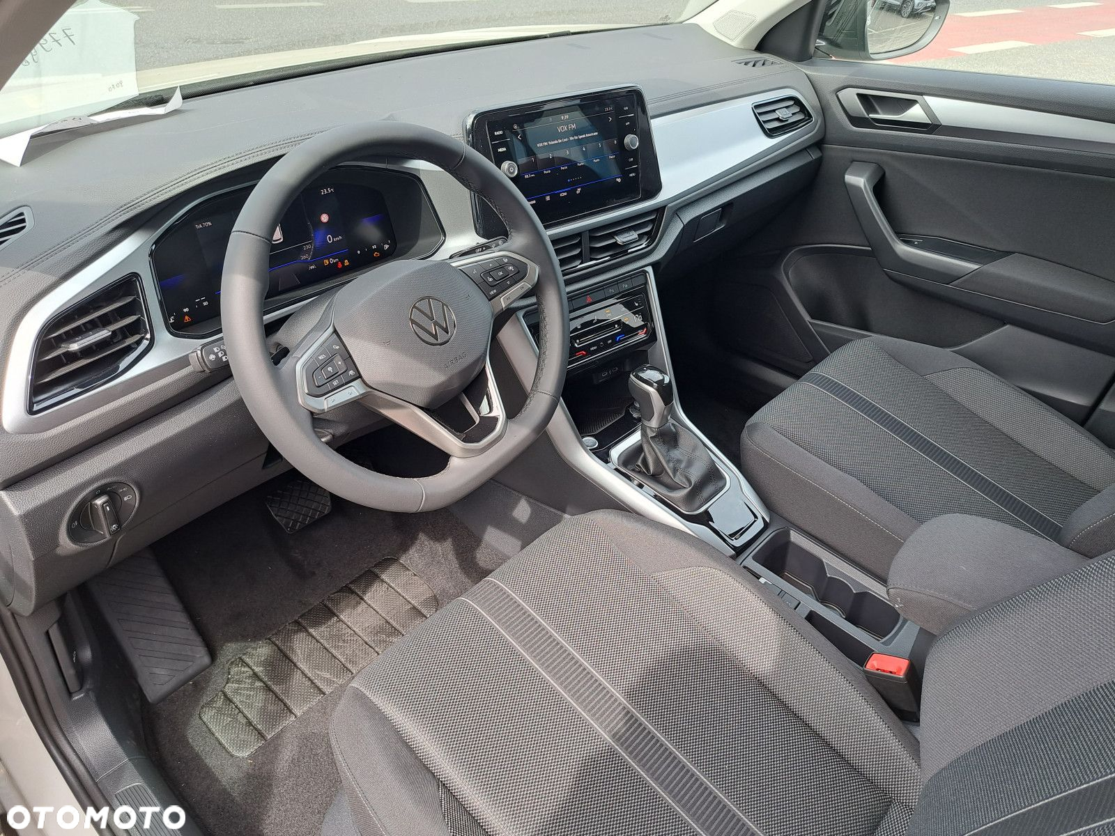 Volkswagen T-Roc 1.5 TSI Life Plus DSG - 9