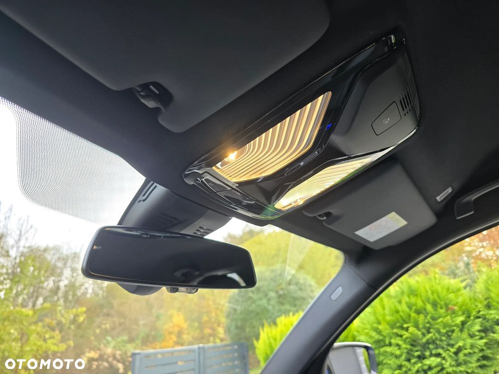 BMW Seria 3 330i M Sport sport - 17