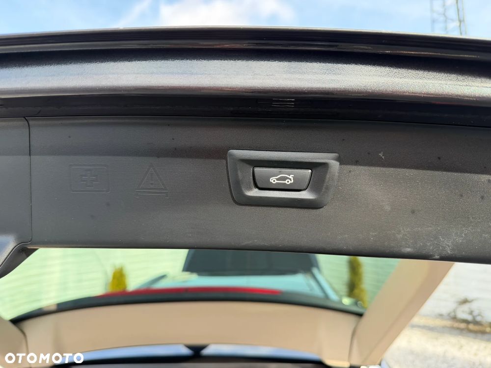 BMW Seria 5 525d - 34