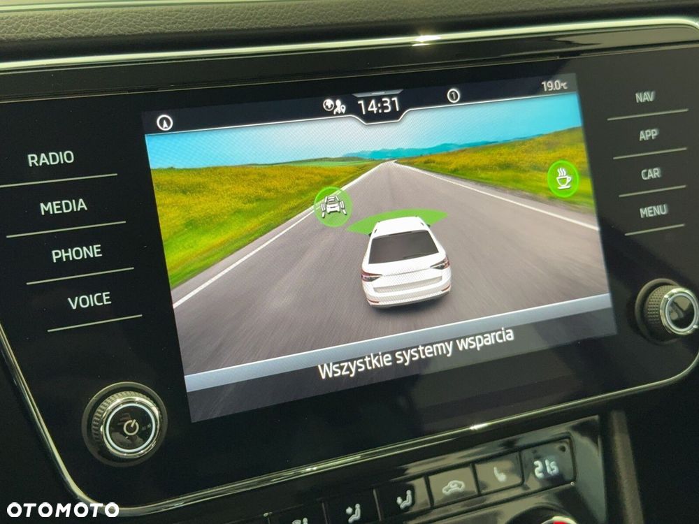 Skoda Superb 2.0 TDI SCR Ambition DSG - 35