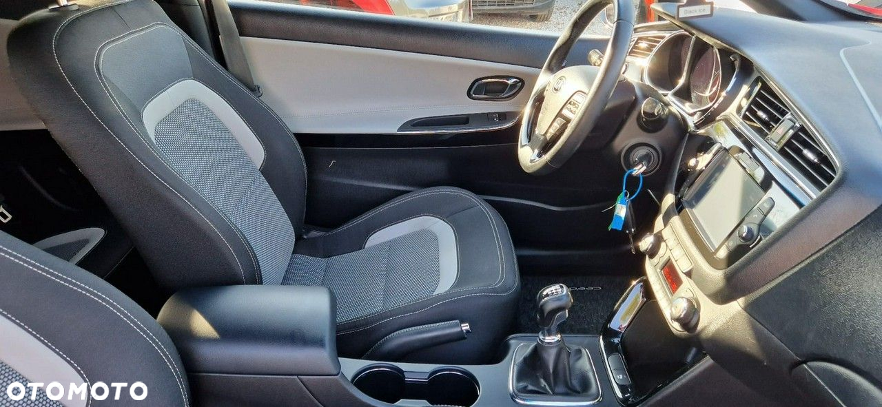 Kia ProCeed - 24