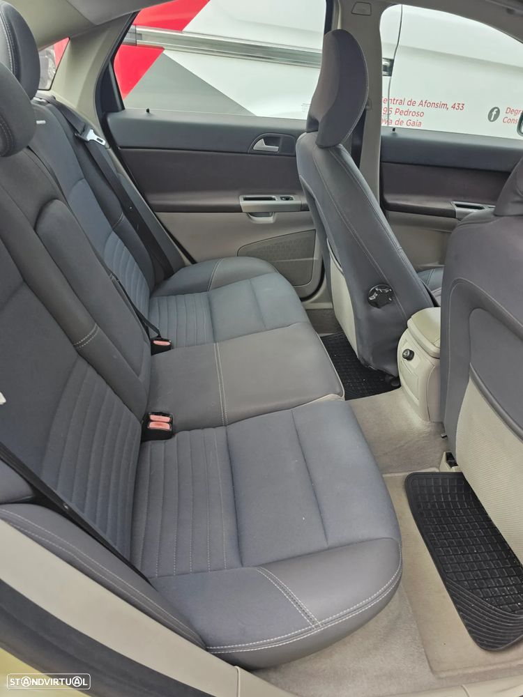 Volvo S40 1.6 D Nível 3 - 6