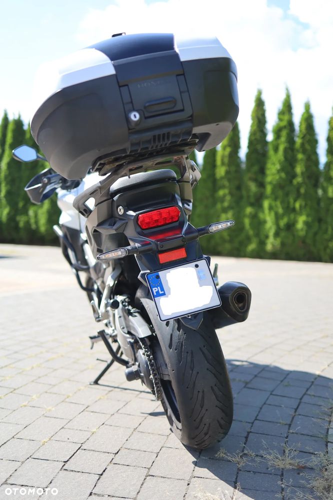 Honda VFR - 10