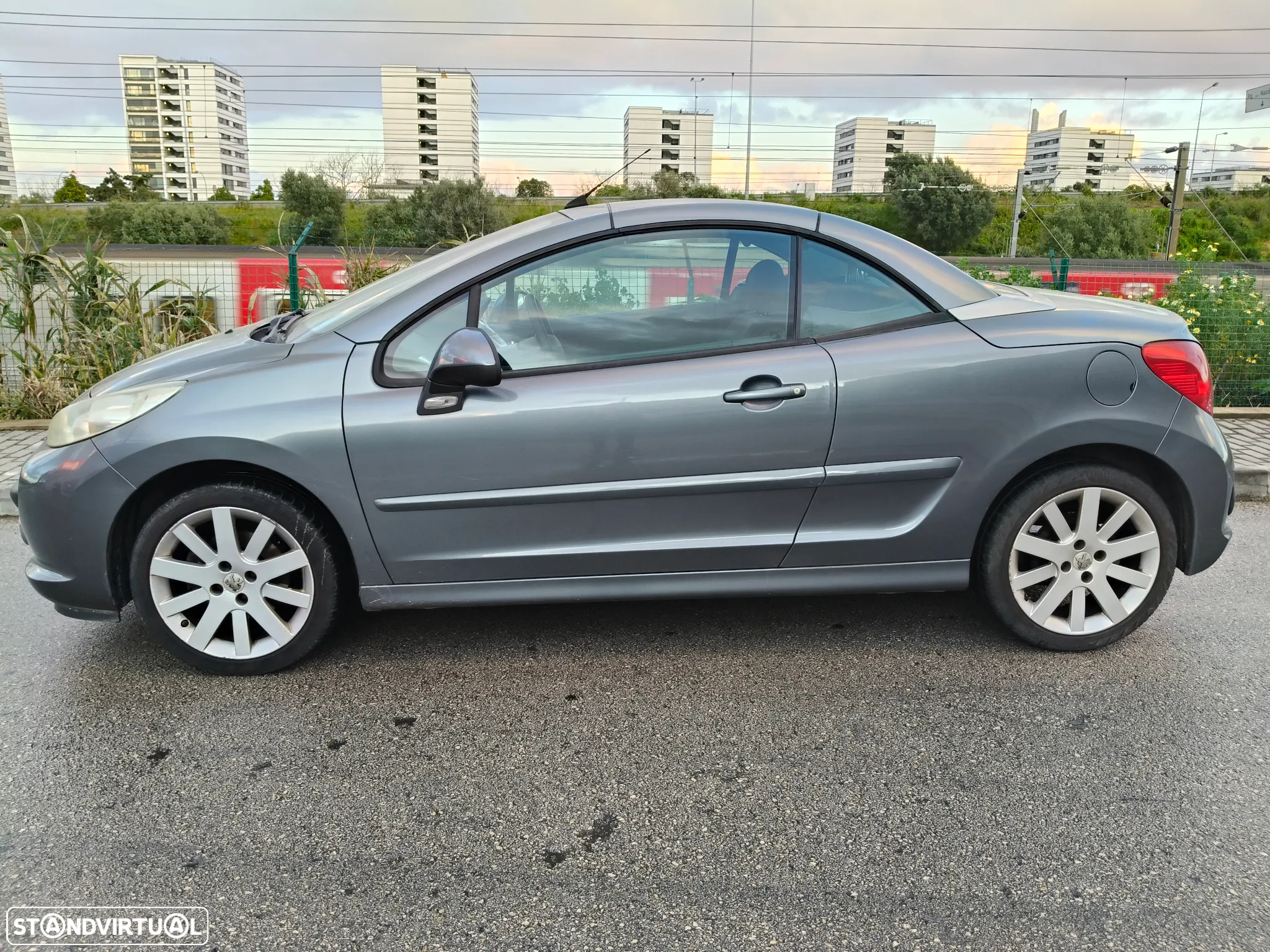 Peugeot 207 CC 1.6 HDi FAP Sport - 4