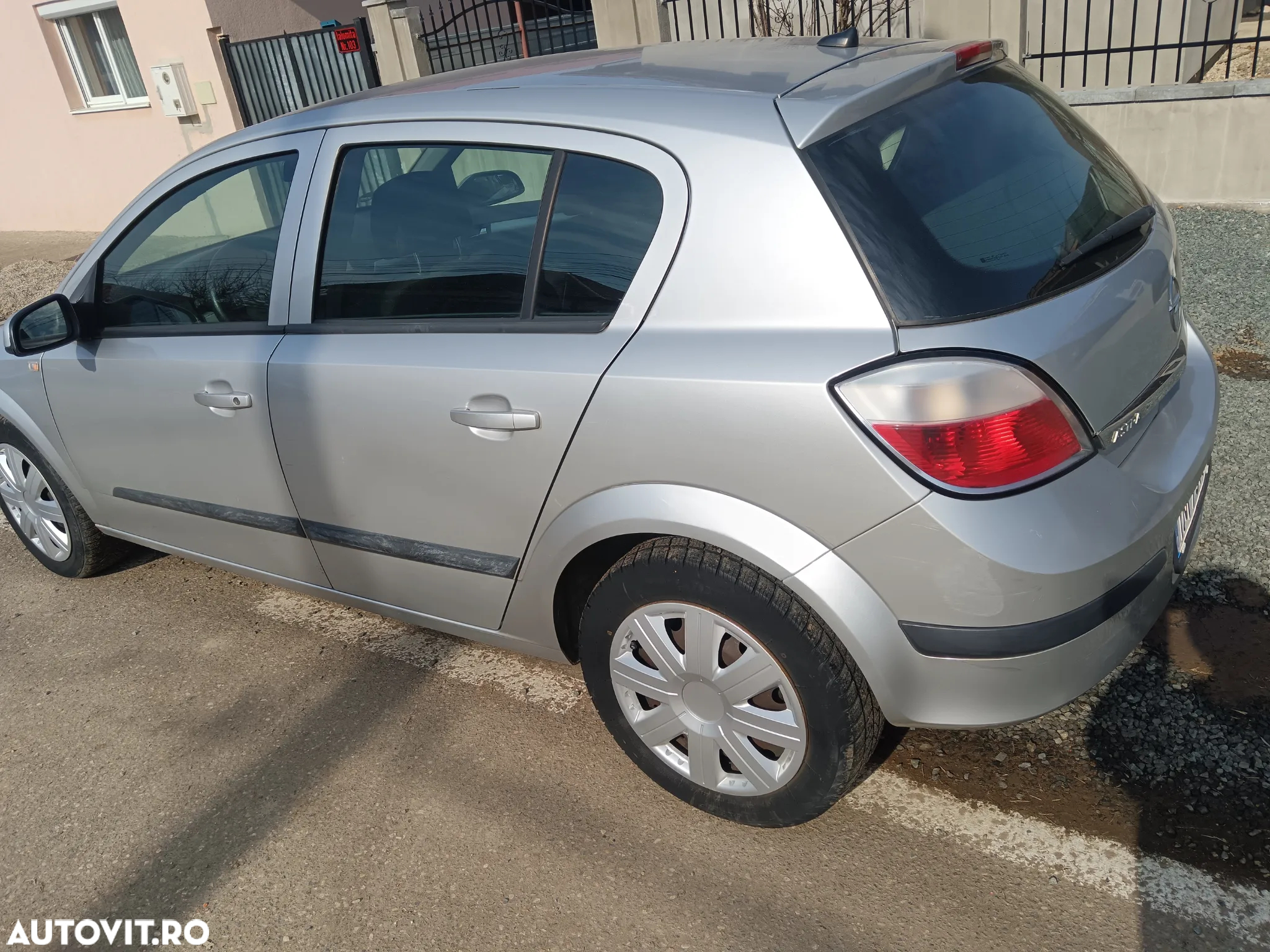 Opel Astra 1.6i Cosmo - 2