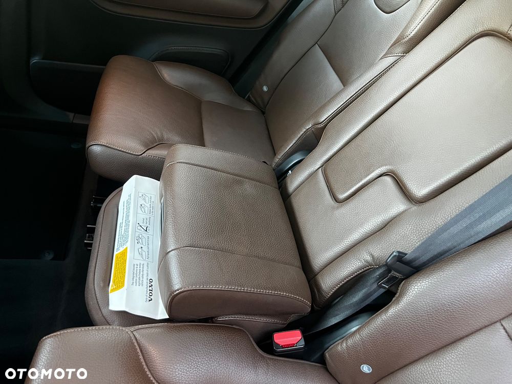 Volvo XC 90 T6 AWD Momentum 7os - 32