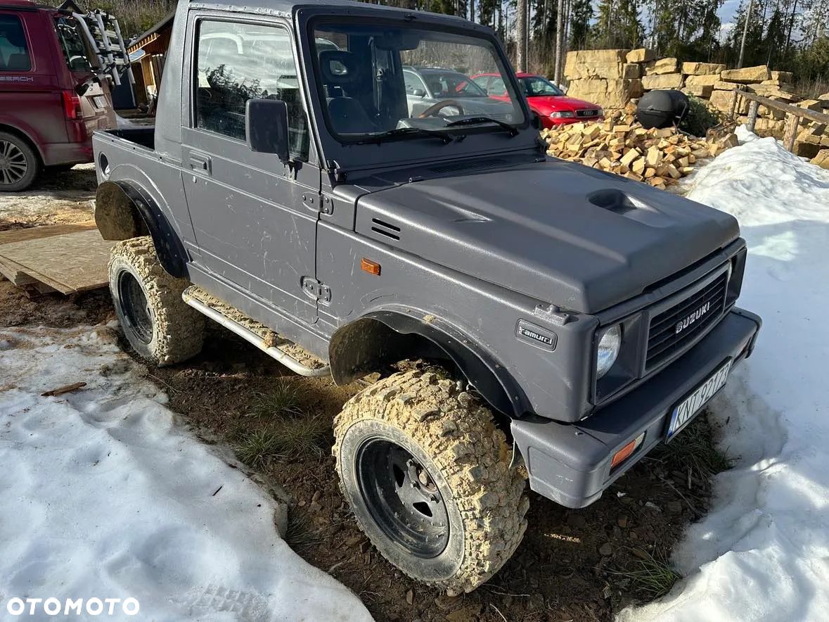 Suzuki Samurai