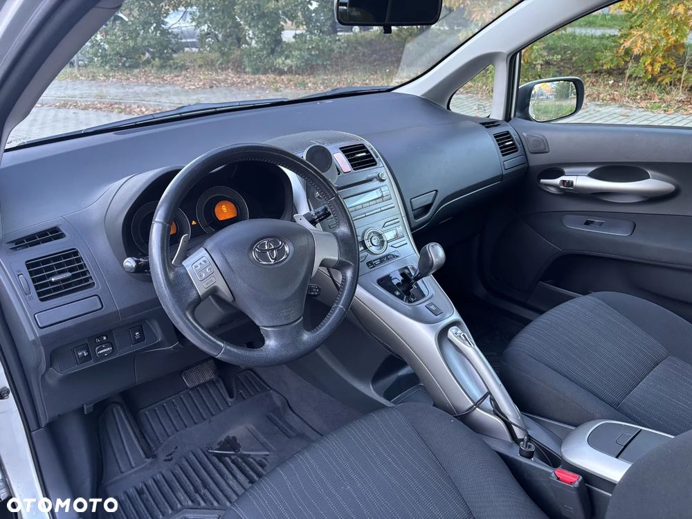 Toyota Auris - 8