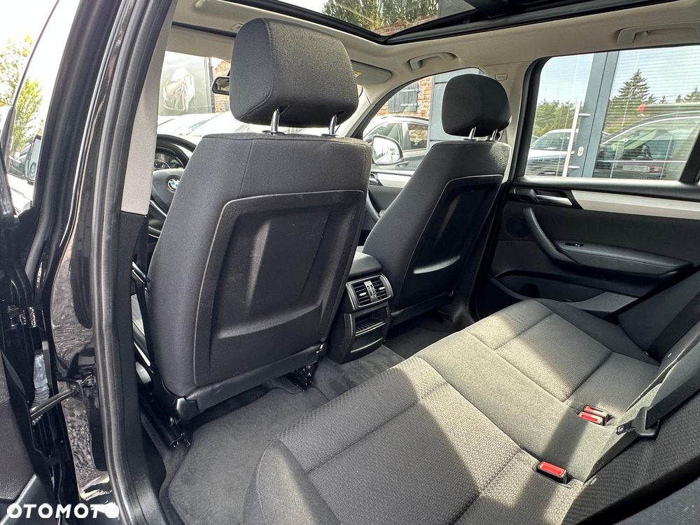 BMW X3 sDrive18d Advantage - 24