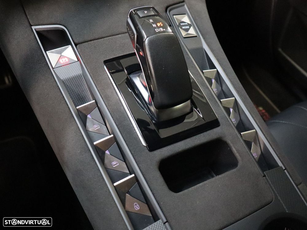 DS DS7 Crossback E-Tense Performance Line EAT8 - 19