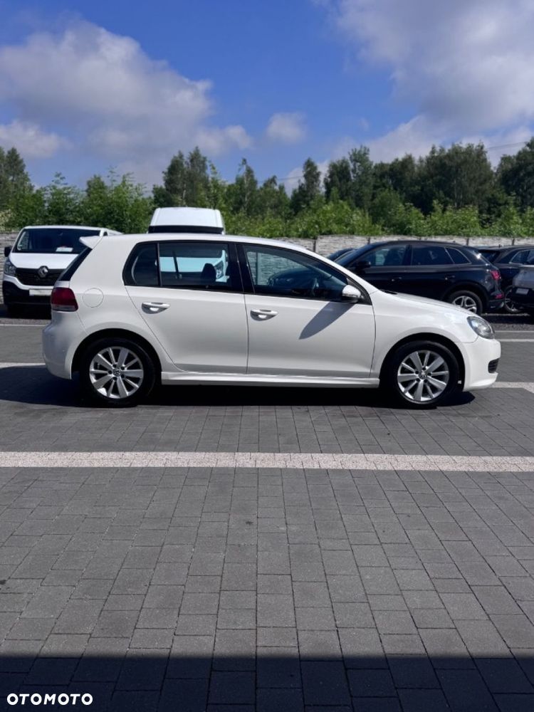 Volkswagen Golf - 8