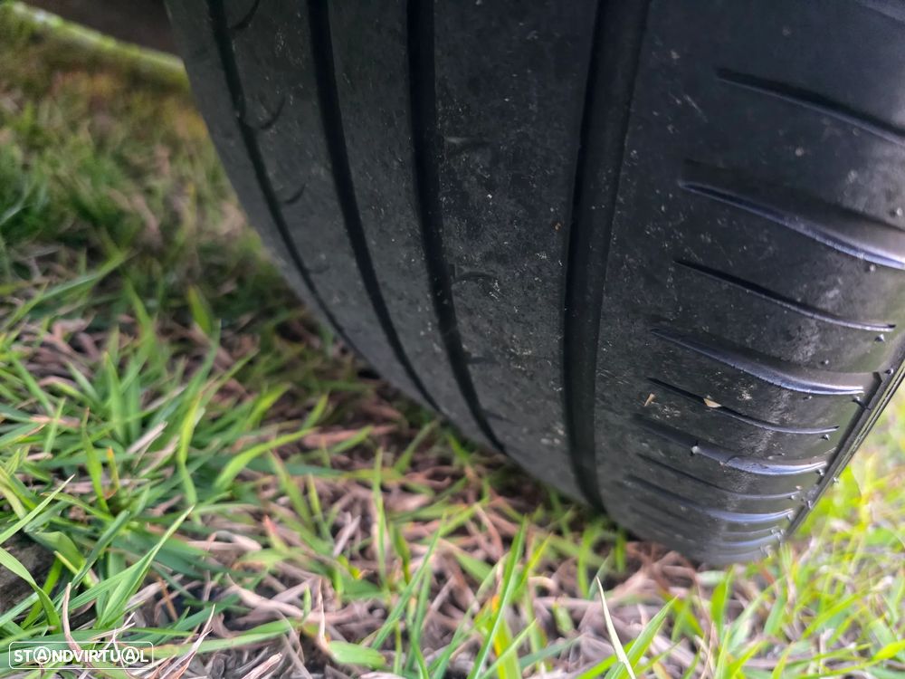 Mercedes-Benz A 45 AMG 4Matic Speedshift 7G-DCT - 18