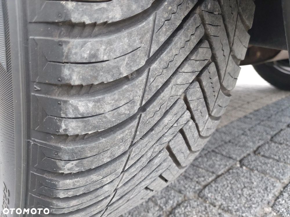 Peugeot 3008 PureTech 180 Stop & Start GPF EAT8 Allure - 28