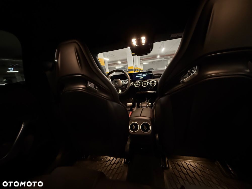 Mercedes-Benz CLA - 10