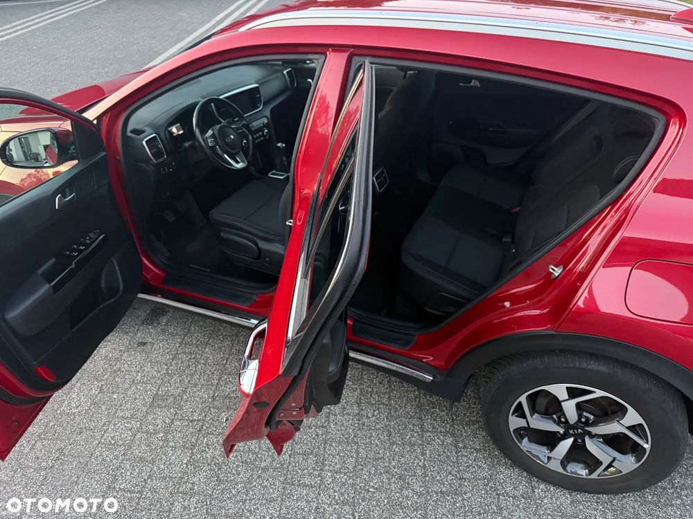 Kia Sportage 1.6 GDI Black Edition 2WD - 11