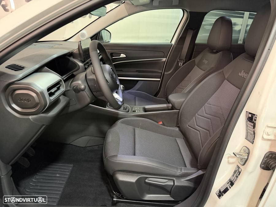 Jeep Avenger 1.2 GSE T3 Summit - 12