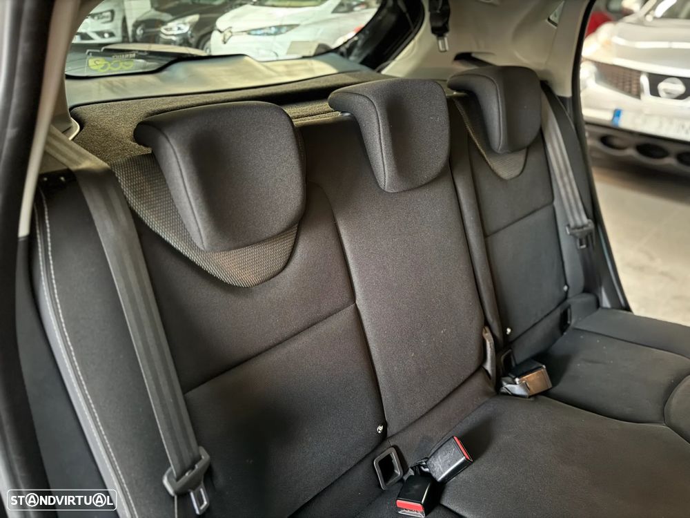 Renault Clio TCe 90 Luxe - 23