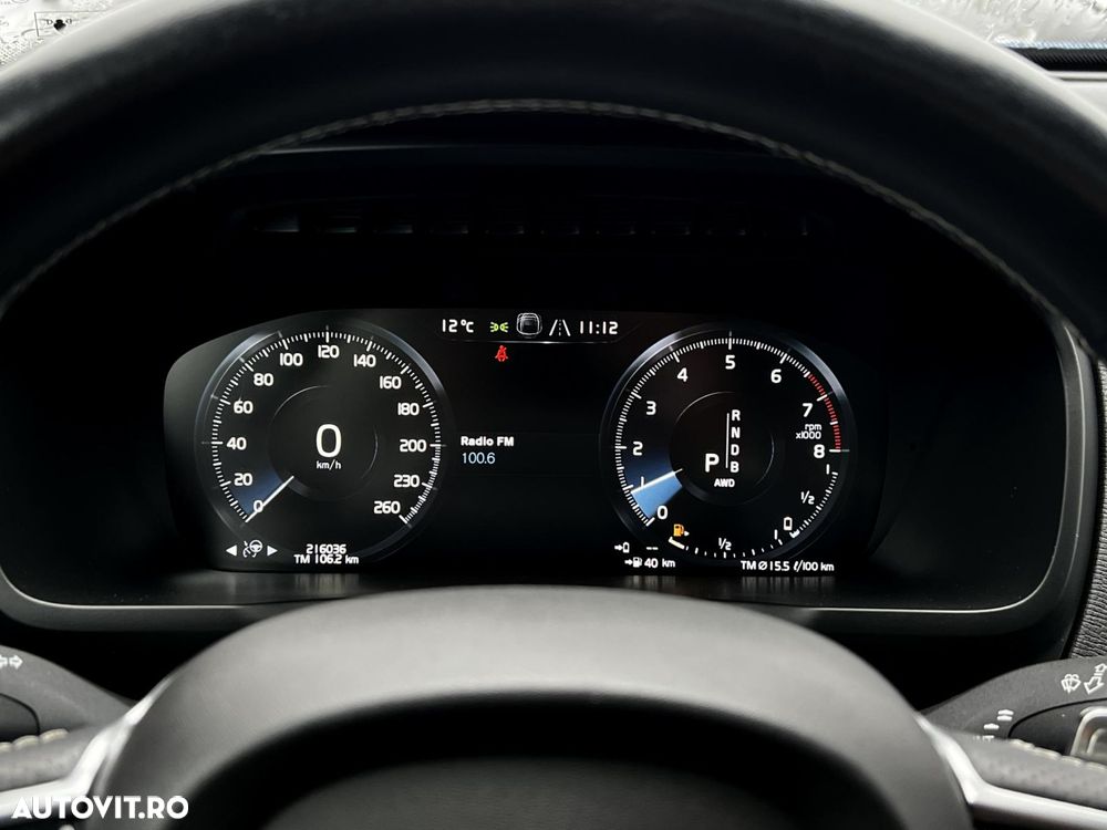 Volvo XC 90 - 30