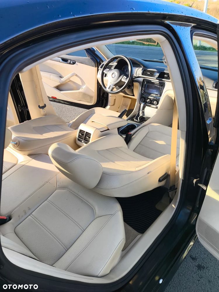 Volkswagen Passat - 18