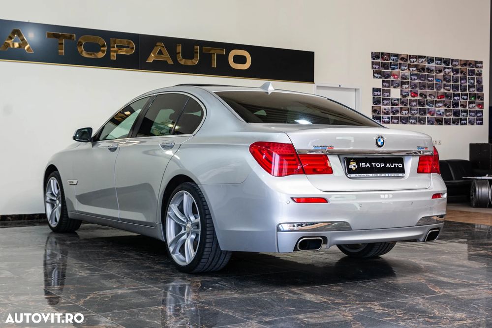 BMW Seria 7 730d Aut. - 32