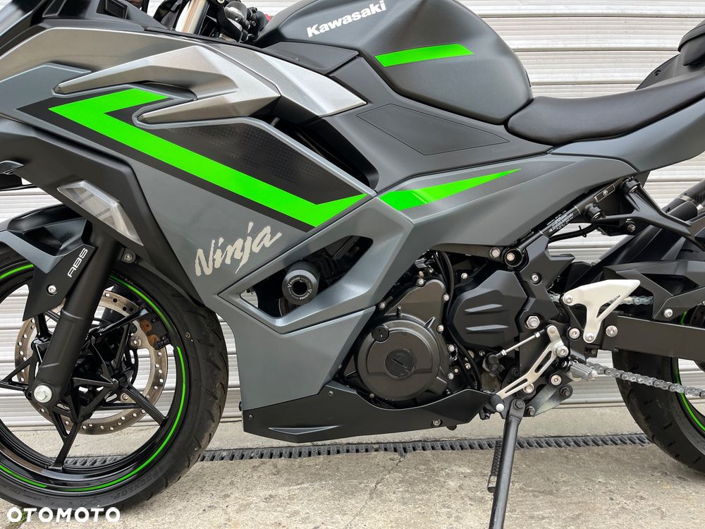 Kawasaki Ninja - 30