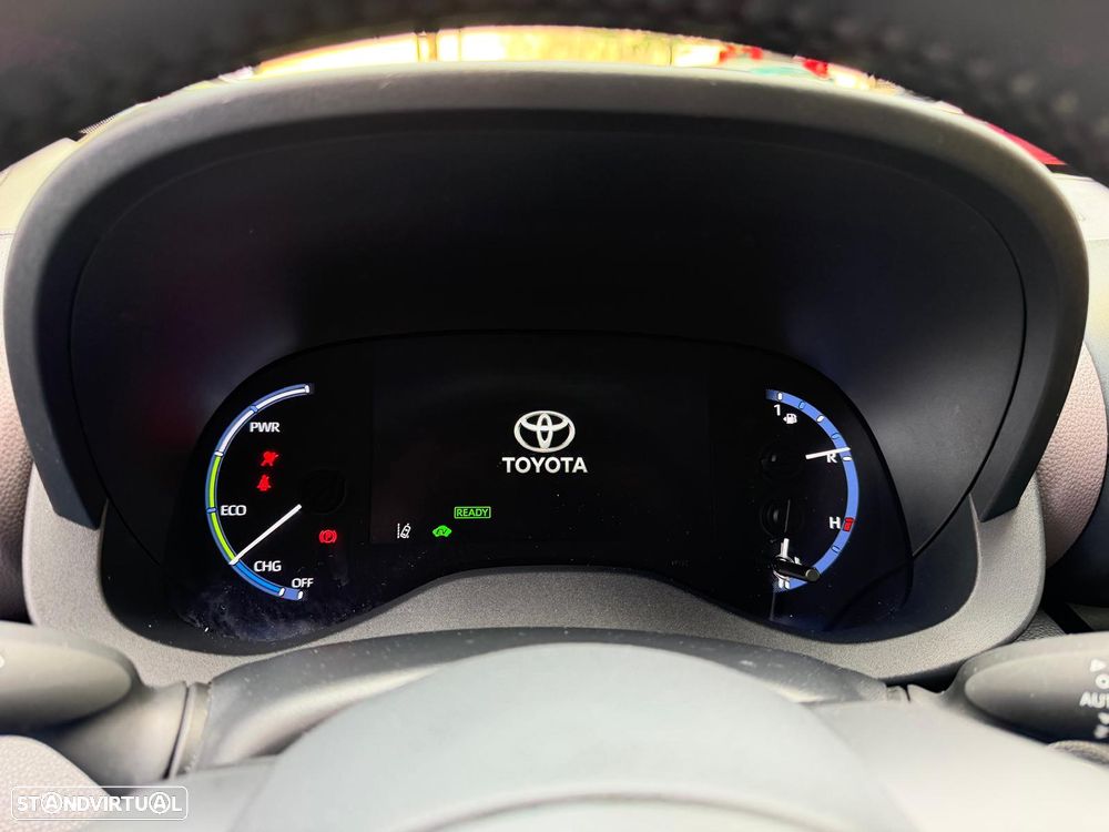 Toyota Yaris Cross 1.5 HDF Luxury - 21