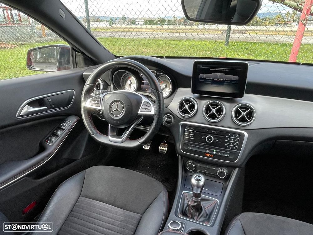 Mercedes-Benz CLA 200 d Shooting Brake AMG Line - 24