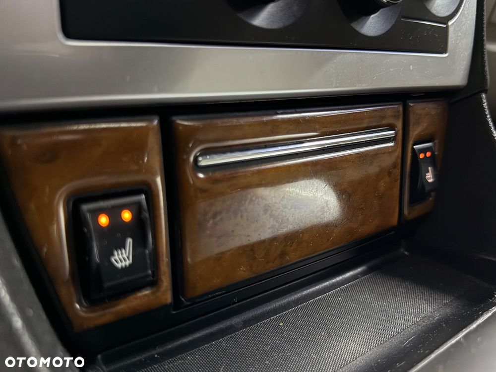 Chrysler 300C 3.0 V6 CRD - 25